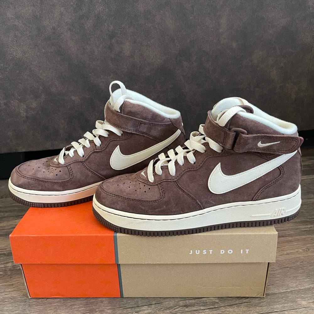 Nike Air Force Ones Mids - Size 7 mens
